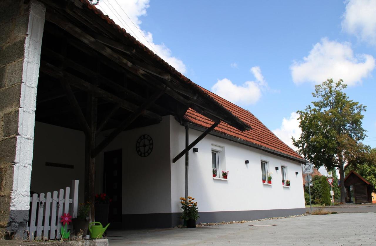 Апартаменты Kleines Haeuschen Zum Wohlfuehlen Балинген Экстерьер фото